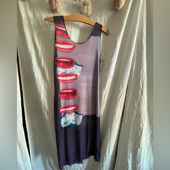 Mesh Pop Art Red Lip MIDI Dress - Picture 2 of 11